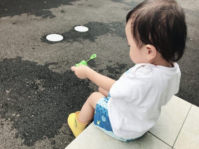 シャボン玉遊びは意外と難しい